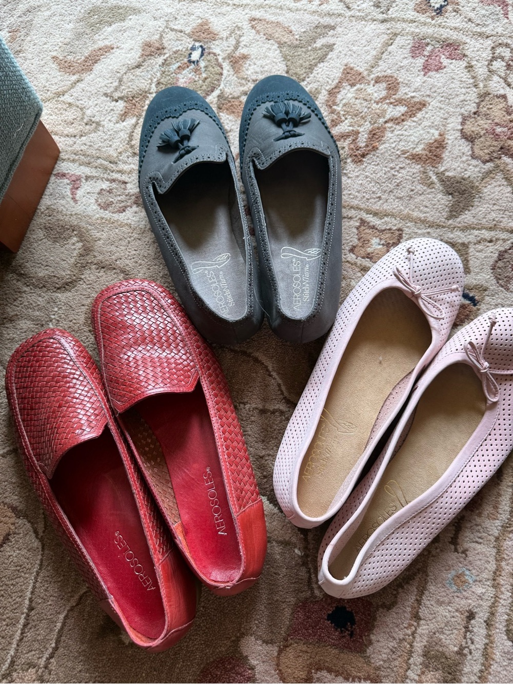 AEROSOLES lot of 3 womens 10 Flats.   Pristine condition. Almost new